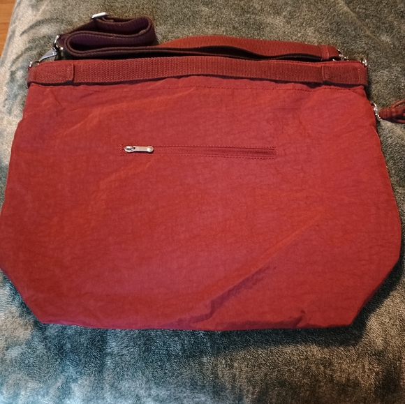 Intense Maroon Esti - Picture 2 of 8